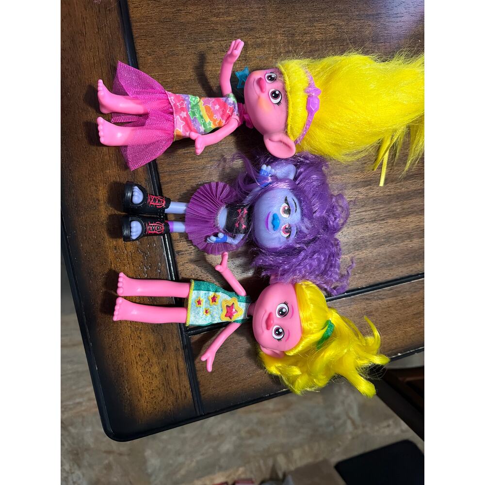 Mattel DreamWorks Trolls Band Together Dolls Set of 6 with accessories  7” Tall
